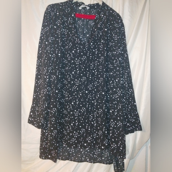 Terra & Sky Tops - Terra sky Black & white tunic